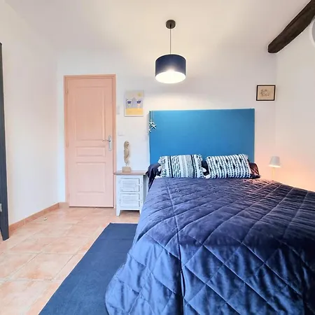Mansarde Renove A Rambouillet, 2 Chambres, Inclus, Proche Chateau Et Gare. - Fr-1-527-47 Apartment
