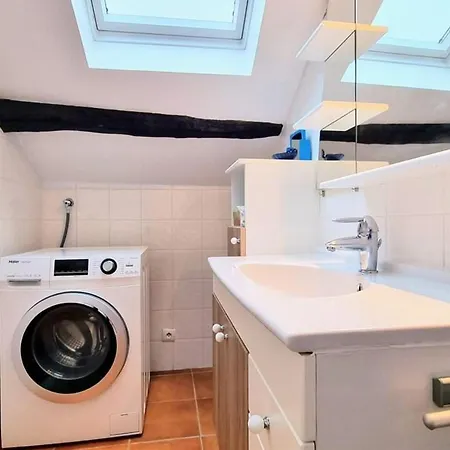 Mansarde Renove A Rambouillet, 2 Chambres, Inclus, Proche Chateau Et Gare. - Fr-1-527-47 *