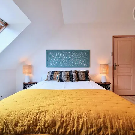 Mansarde Renove A Rambouillet, 2 Chambres, Inclus, Proche Chateau Et Gare. - Fr-1-527-47 Apartment Rambouillet
